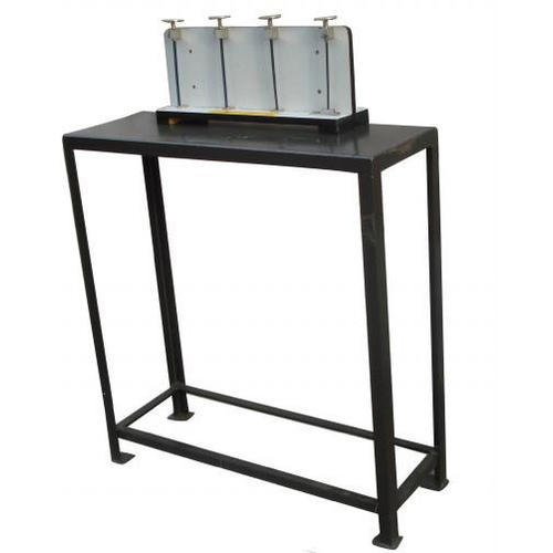 Universal Strut Apparatus